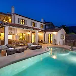 Leucolea With Pool Villa *