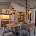 Villa Leucolea With Pool