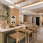 Leucolea With Pool Villa Cres