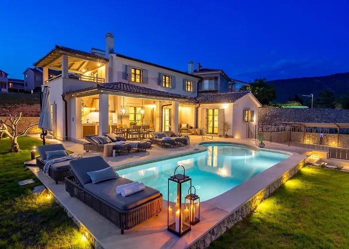 Villa Leucolea With Pool Cres