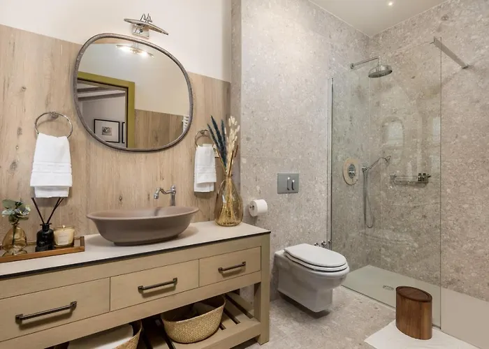 Leucolea With Pool Cres