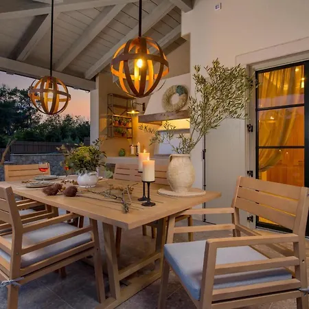 Leucolea With Pool * Cres