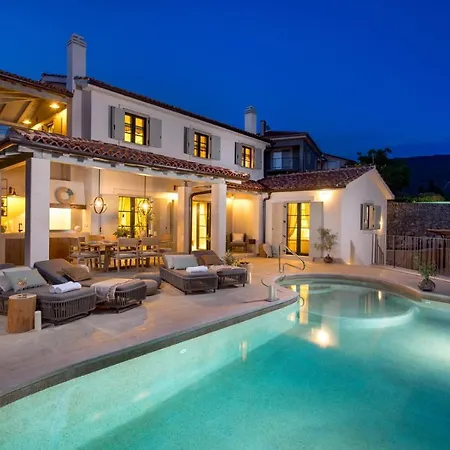 Leucolea With Pool Villa *