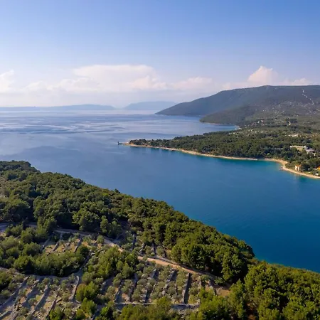 Villa Leucolea With Pool Cres