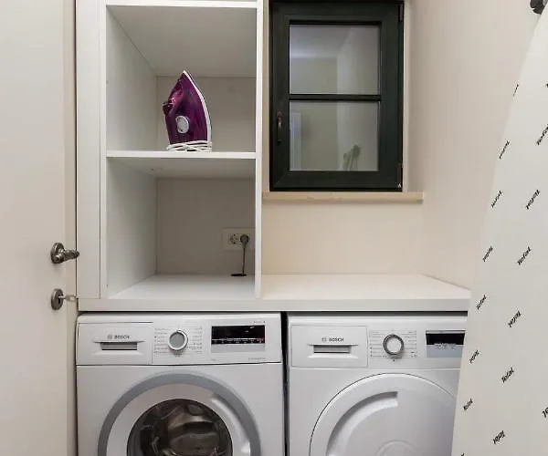 Leucolea With Pool Villa *