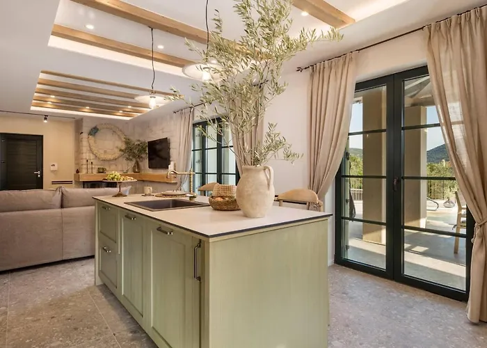 Leucolea With Pool Cres