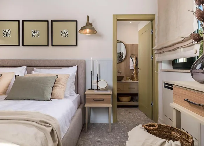 Villa Leucolea With Pool