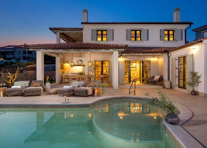 Villa Leucolea With Pool Cres