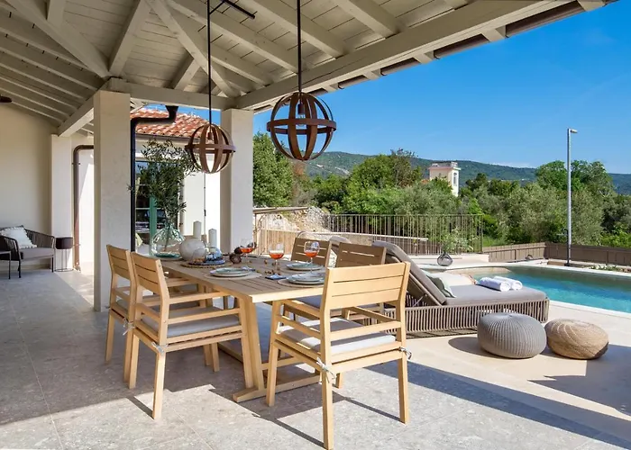 Leucolea With Pool Cres