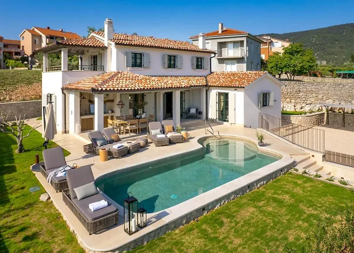 Leucolea With Pool *