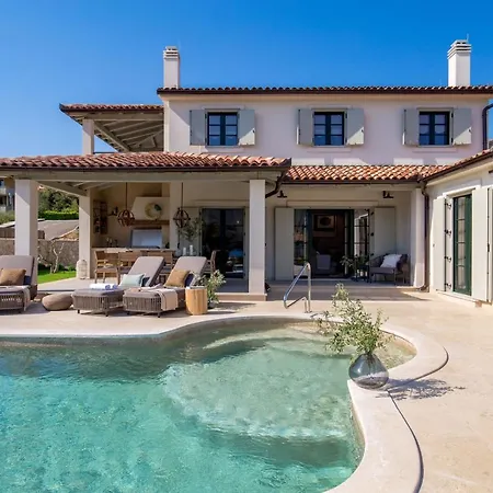 Leucolea With Pool *
