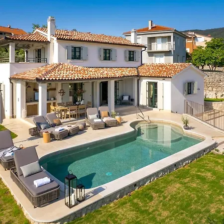 Leucolea With Pool *