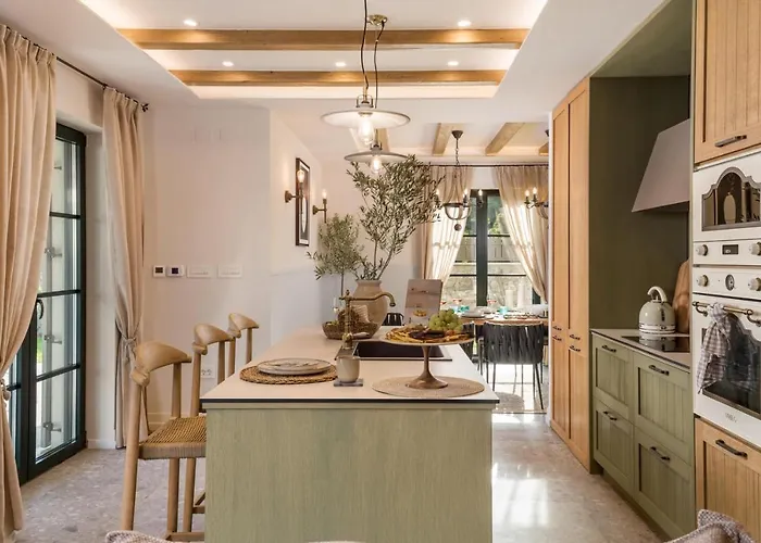 别墅 Leucolea With Pool *